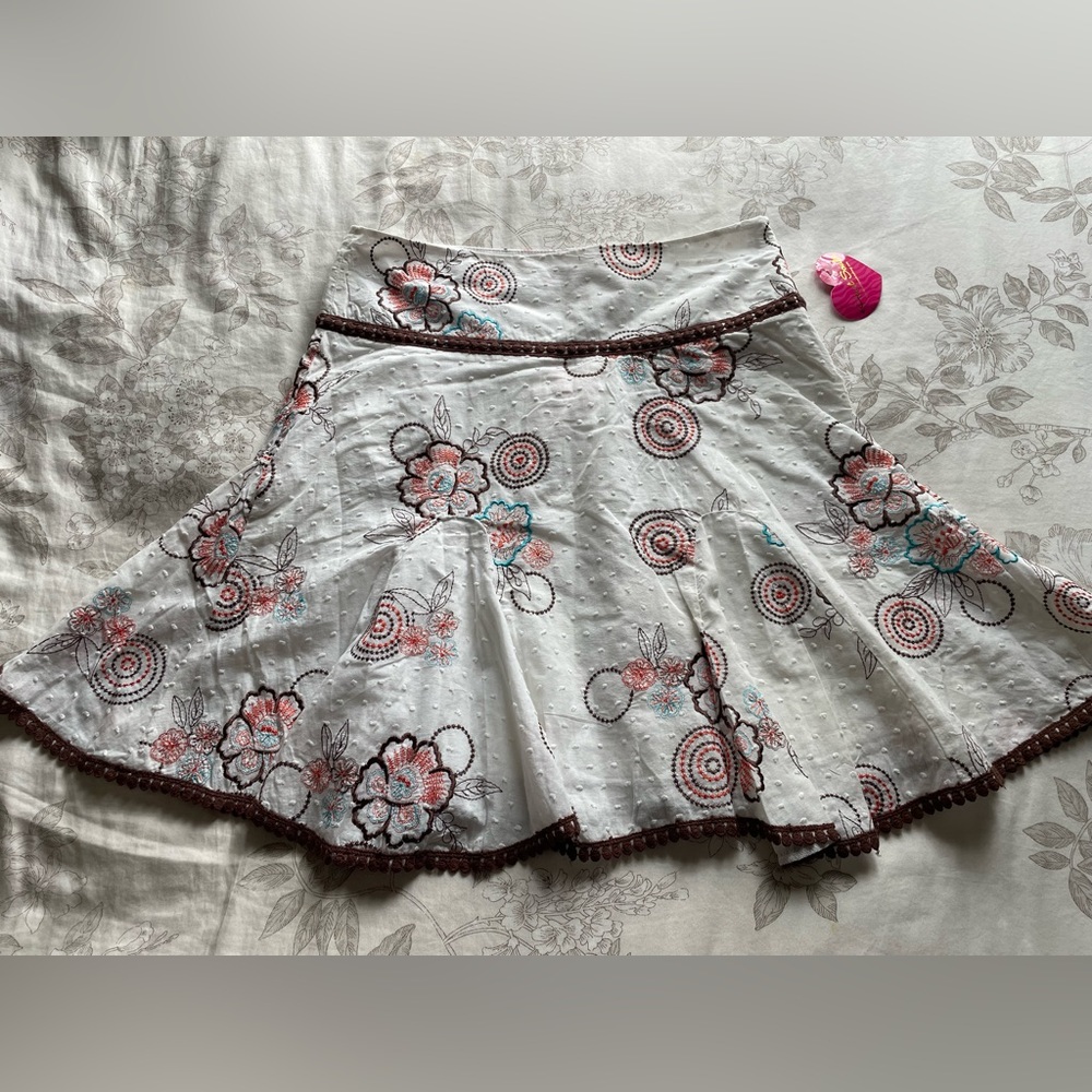 NWT Vintage Deadstock White Floral Embroidered Flutter Mini Skirt 7 Coquette Y2K
